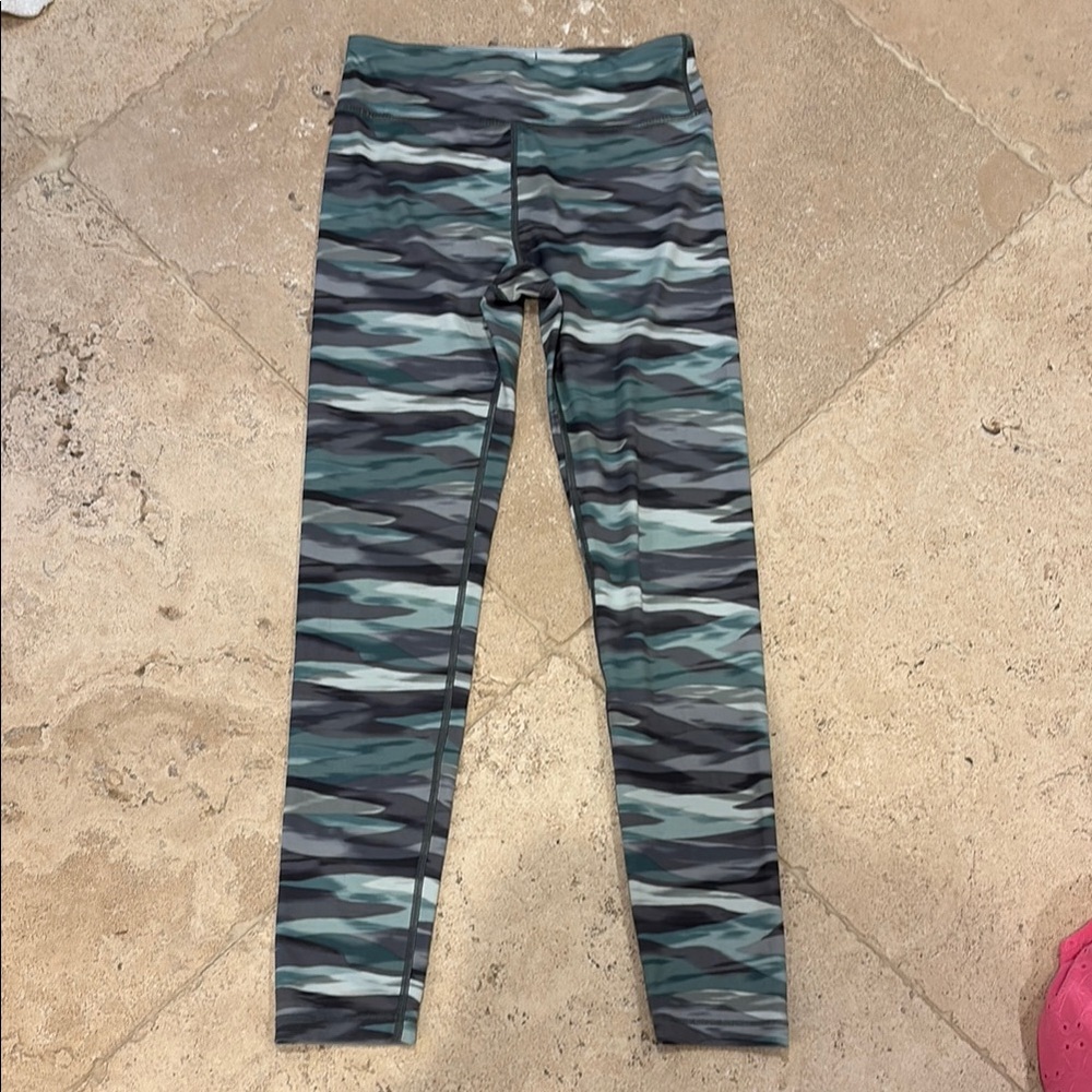 Athleta Kids Leggings - Green and Gray Camo